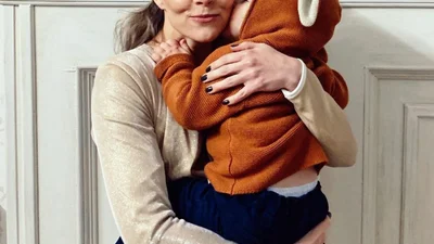 Алена Шоптенко вместе с маленьким сыном закружилась в вальсе (очень милое видео)