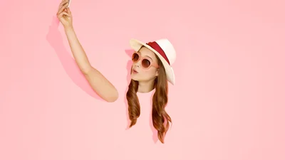 Блогерка показала, як правильно робити селфі для Instagram