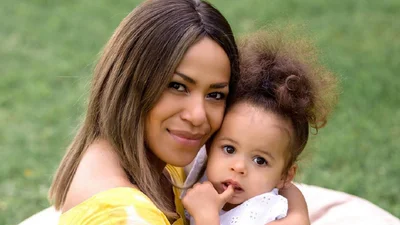 Гайтана с дочкой тренируются вместе, и это милейший спорт в мире