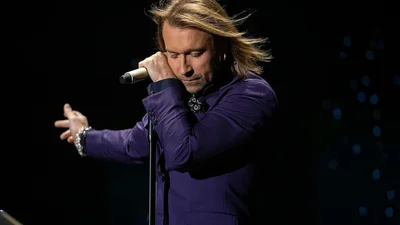 Олег Винник розірвав мережу рок-кавером на пісню Олі Полякової