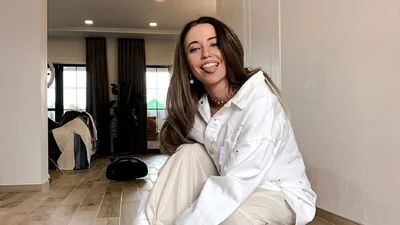 Ты не узнаешь в этой светловолосой крохе со старого фото Надю Дорофееву