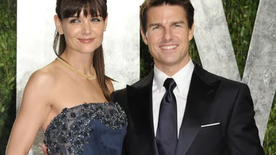 Топ-5 голливудских красавчиков, которые поженились со своими фанатками