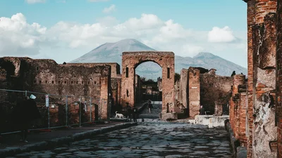 Туристам предлагают виртуальную прогулку античными Помпеями