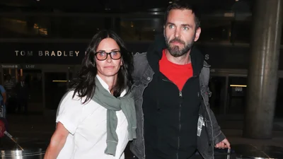 Кортни Кокс призналась, как поддерживает отношения с возлюбленным на расстоянии