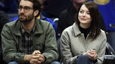 Эмма Стоун вышла замуж – об этом свидетельствует ее обручальное кольцо