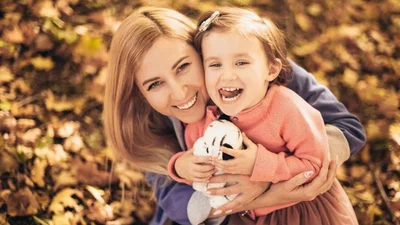 Тоня Матвиенко показала себя маленькую, и ее младшая дочь Нина — мамина копия