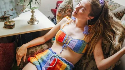 Новым трендом лета 2020 станут вязаные топы, которые очень легко сделать самостоятельно