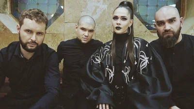 Юлия Санина показала афишу и образы с первого сольного концерта The Hardkiss