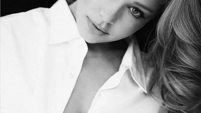 Чистый секс: Тина Кароль обнажила грудь в новой фотосессии