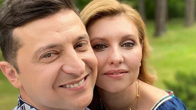 Образ дня: Елена Зеленская в яркой сорочке ко Дню вышиванки