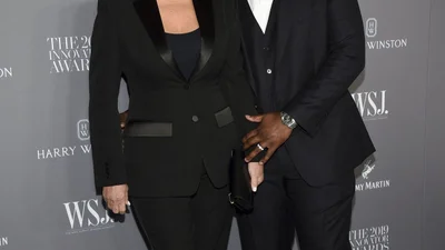 Завжди в настрої: 64-річна мати Кім Кардашьян розповіла про сексуальне життя з молодиком