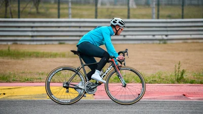 Стало відомо, чи може прогулянка на велосипеді замінити спортивні тренування