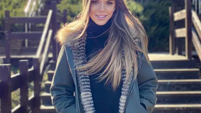 Assol похизувалася маленькою попкою в купальнику