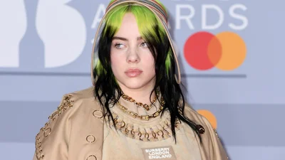 Билли Айлиш снялась в модном фотосете и раскрыла детали личной жизни