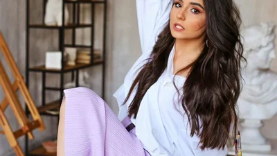 Воу-воу, крихітко: Анна Трінчер вразила недитячими кадрами в білизні