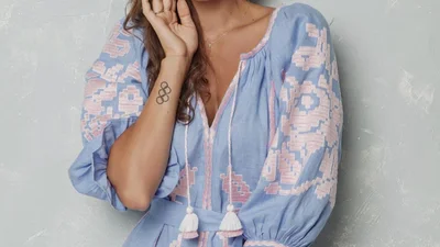 Женщина-мечта: Анна Ризатдинова показала соблазнительные ножки