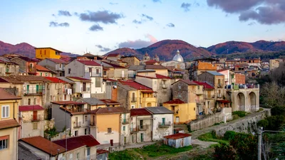 В Италии продают дома за 1 евро, и вот в чем прикол