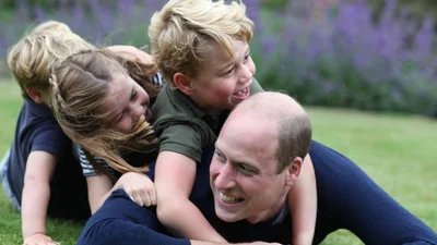 Кейт Міддлтон зробила нову фотосесію родини на честь дня народження принца Вільяма