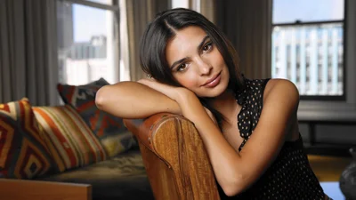 Емілі Ратажковскі показала, якою красунею була в дитинстві