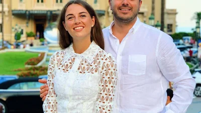 Дружина Решетника засвітила стрункі ніжки, про які мріють усі ангели Victoria's Secret