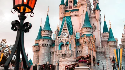 Disney випустили власну лінійку весільних суконь, і вони справді казкові