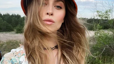 Внучка Софии Ротару засветила пышную грудь и стройные ножки в купальнике