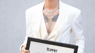 Обошел Билли Айлиш: Макс Барских получил уникальную награду TOPHIT MUSIC AWARDS