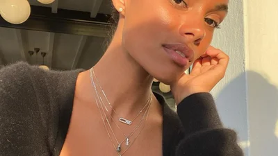 Гаряча мамасіта: Тіна Кунакі показала сексапільну фігурку в прозорій білизні