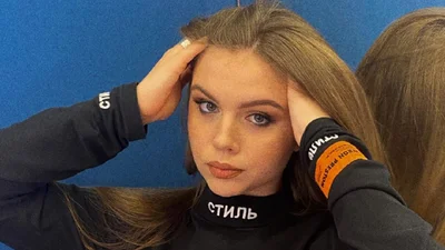 Ты не узнаешь в этой кошечке с роковым взглядом 14-летнюю дочь Оли Фреймут