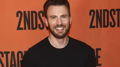 Зірку Marvel Кріса Еванса помітили на побаченні з відомою акторкою – ось фото пари