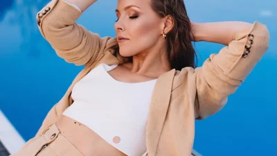 Как 18-летняя девчонка: Алена Шоптенко показала горячую фигуру в бикини