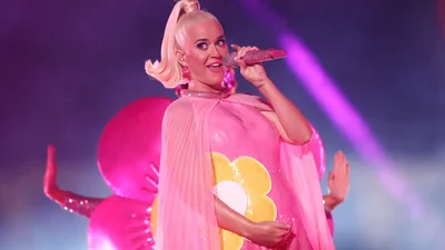 Вагітну Кеті Перрі сфоткали в купальнику, і на цьому кадрі ти не впізнаєш співачку