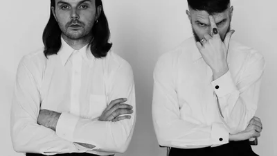 «Redemption»: группа Hurts впервые за долгое время выпустила новый клип