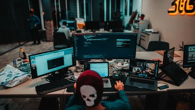 Фільми та серіали про новітні технології, які змусять тебе переосмислити своє життя