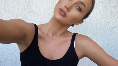 Анна Різатдінова спантеличила підписників надвідвертим декольте