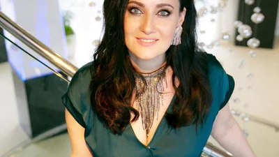 Словно голливудская дива: Соломия Витвицкая похвасталась пышным бюстом в купальнике