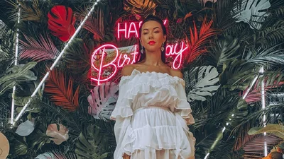 Наче рідні сестри: Поліна Логунова вразила схожістю з Беллою Хадід