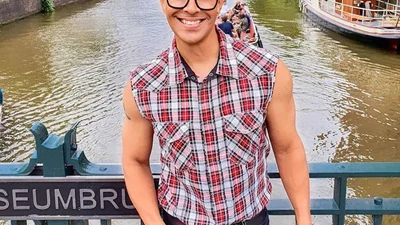 Фото 53-річного красеня, якому даси максимум 25, облетіли світ