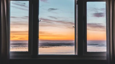 Ти можеш подивитися з чужого вікна на неймовірні пейзажі з різних куточків світу, і ось як