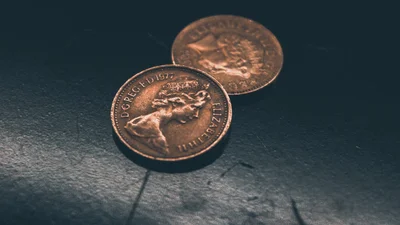 В Британии возле одного из баров мужчины нашли клад XV века