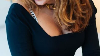 Кохає без тями: MONATIK поділився новим романтичним знімком дружини