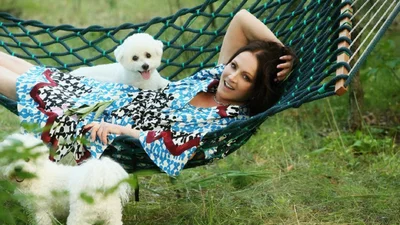 Усі в зборі: Софія Ротару похвалилася теплими родинними фото з дітьми та сестрою