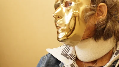 Ювелир создал самую дорогую защитную маску из золота, которая стоит 1,5 млн долларов