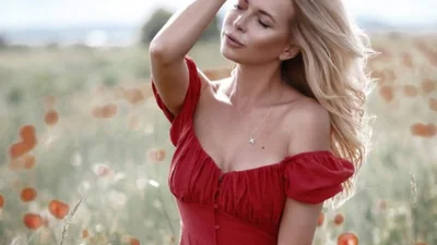 Юлія Думанська показала свої дитячі фото, на яких не впізнати сексуальну співачку