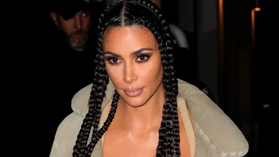 Кім Кардашьян похизувалася фото зі своїми донечками, які ростуть ще тими красунями