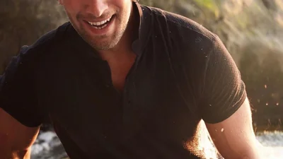 Напівоголений Іраклі Макацарія похизувався своїм сексуальним тілом, ніби в Аполлона