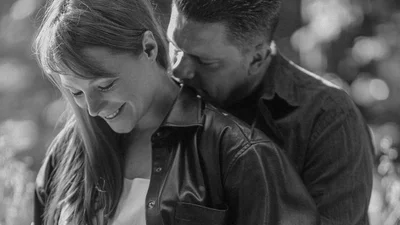 Вагітна Світлана Тарабарова показала романтичні фото з чоловіком