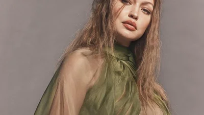 Напівоголена Джіджі Хадід показала, який вигляд має на 33-му тижні вагітності