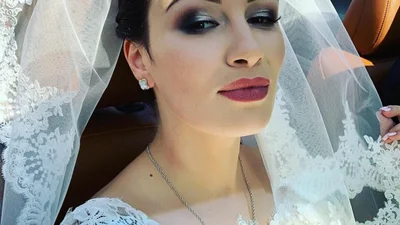 Анастасия Приходько показала трогательные фото со своего венчания