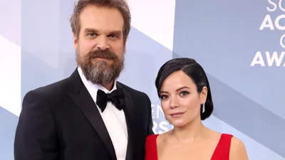 Співачка Лілі Аллен виходить заміж за зірку серіалу "Дивні дива" Девіда Харбора